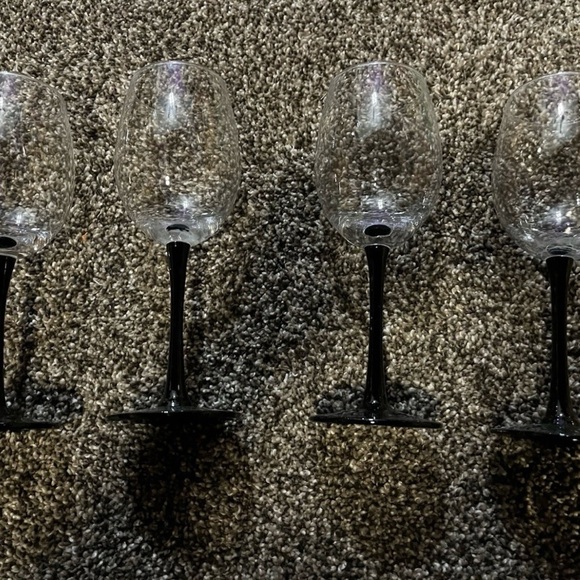 Black Stem Wine Glass Set - Picture 2 of 3